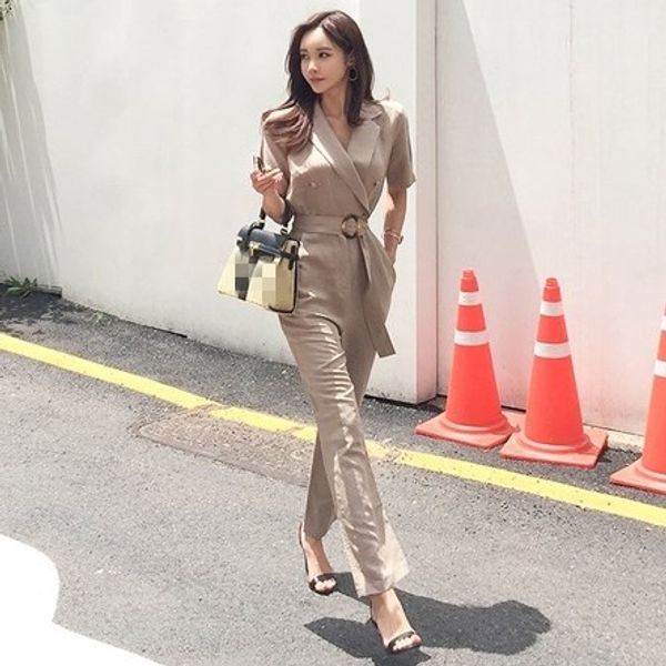 2018 women korean autumn jumpsuit safari style lace up romper elegant v neck loose jumpsuit work blazer suit, Black;white
2018 women korean autumn jumpsuit safari style lace up romper elegant v neck loose jumpsuit work blazer suit, Black;white