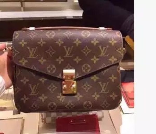 ins super fire on the new girl slant small square bag 2018 new bag paint chain mirror single shoulder bag
ins super fire on the new girl slant small square bag 2018 new bag paint chain mirror single shoulder bag
