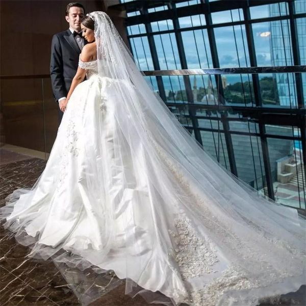 gorgeous satin wedding dresses with lace appliques long train off the shoulder plus size wedding dress custom made bridal gowns sleeveless, White
gorgeous satin wedding dresses with lace appliques long train off the shoulder plus size wedding dress custom made bridal gowns sleeveless, White