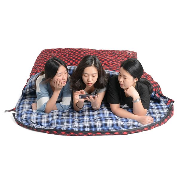 windtour outdoor camping traveling sleeping bag 
windtour outdoor camping traveling sleeping bag
