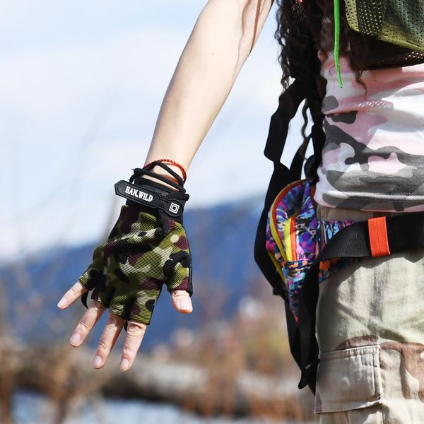 outdoor new mountaineering wear camouflage breathable mothproof elastic quick-drying gloves, Black
outdoor new mountaineering wear camouflage breathable mothproof elastic quick-drying gloves, Black