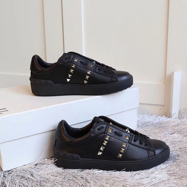 New luxury man women designer shoes with Colored nails Golden willow top quality luxury brand Flat shoes white original box size 34-46
New luxury man women designer shoes with Colored nails Golden willow top quality luxury brand Flat shoes white original box size 34-46
