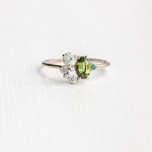 creative tiny green zircon ring for women euramerican fashion ladies engagement ring jewelry wholesale size 5-10 anel feminino, Golden;silver
creative tiny green zircon ring for women euramerican fashion ladies engagement ring jewelry wholesale size 5-10 anel feminino, Golden;silver