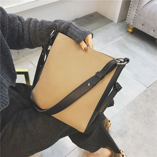 fashion simple women messenger bags girl ladies panelled hasp soft pu shoulder shopping handbags
fashion simple women messenger bags girl ladies panelled hasp soft pu shoulder shopping handbags