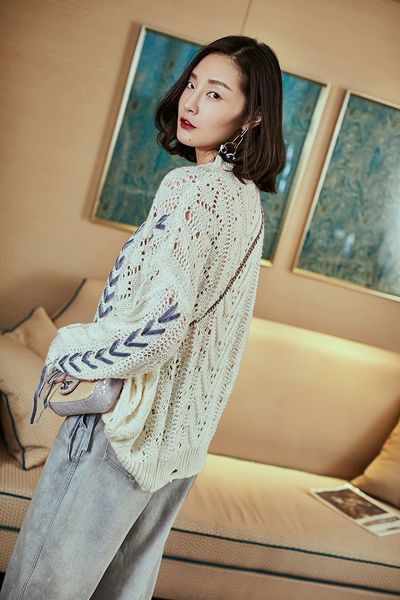 2018 autumn and winter, white sweater, autumn dress, lady loose, hollowed out, knitted sweater, lover's lazy wind sweater.rainbow13, Black
2018 autumn and winter, white sweater, autumn dress, lady loose, hollowed out, knitted sweater, lover's lazy wind sweater.rainbow13, Black