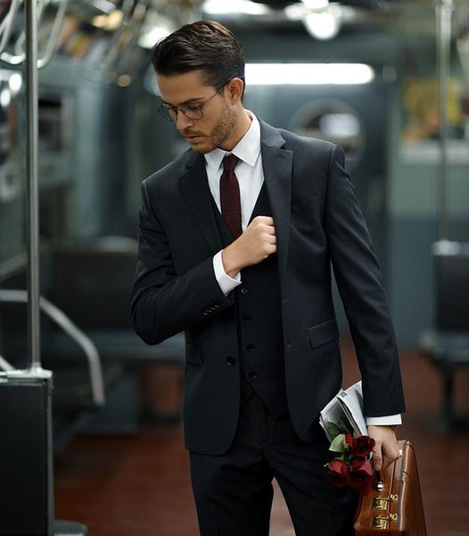 2018 men suits black business suits evening dress wedding suits custom made bridegroom 3piece slim fit formal blazer prom tuxedos man, Black;gray
2018 men suits black business suits evening dress wedding suits custom made bridegroom 3piece slim fit formal blazer prom tuxedos man, Black;gray