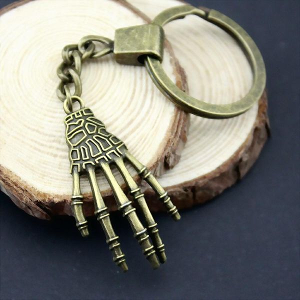 6 pieces key chain women key rings car keychain for keys skull hand 42x21mm, Slivery;golden
6 pieces key chain women key rings car keychain for keys skull hand 42x21mm, Slivery;golden
