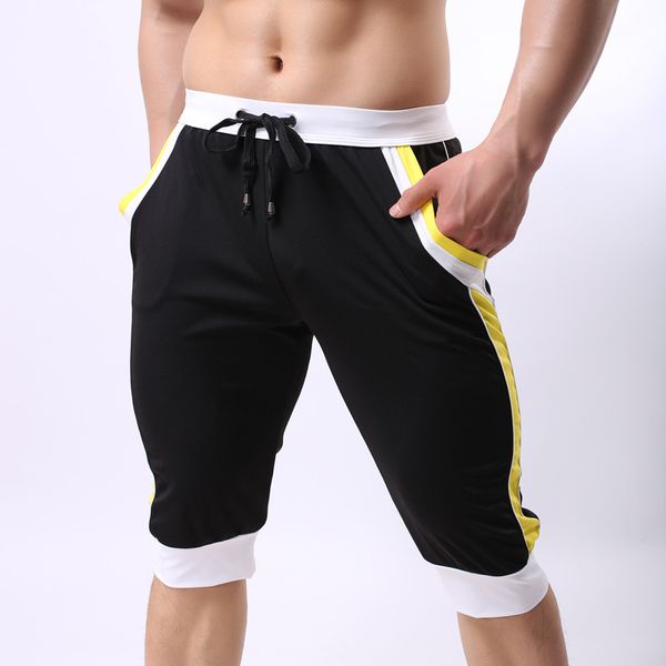 2017 mens running shorts breathable sports shorts for men fitness gym brand loose quick dry short trousers, Black;blue
2017 mens running shorts breathable sports shorts for men fitness gym brand loose quick dry short trousers, Black;blue