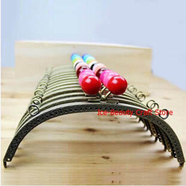 20pcs/lot 20cm purse metal frame semi-cirle purse clutch frames clasp handles for handbags bag handles free shipping s0036
20pcs/lot 20cm purse metal frame semi-cirle purse clutch frames clasp handles for handbags bag handles free shipping s0036
