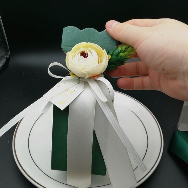 2018 new romantic dark green medium size sweet chocolates candy boxes for wedding event party favor gifts storage 20pcs/lot
2018 new romantic dark green medium size sweet chocolates candy boxes for wedding event party favor gifts storage 20pcs/lot