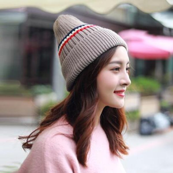new winter fashion hat for women in winter thickened warm hats with knitted hats ing, Blue;gray
new winter fashion hat for women in winter thickened warm hats with knitted hats ing, Blue;gray