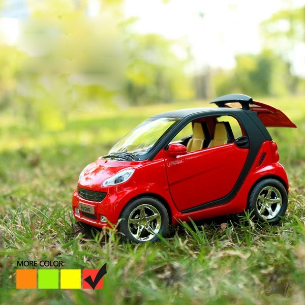 1/32 Масштаб Smart Fortwo Pull Back Модель Автомобиля Коллекционная Игрушка Со Звуковым Свет