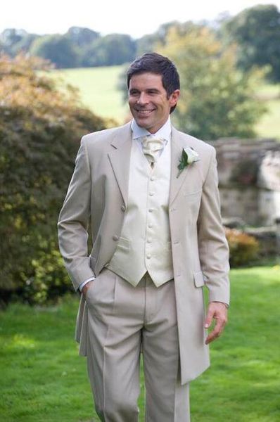 fashion long design khaki men tuxedos excellent three button groom tuxedos men dinner party clothes 3 piece suit(jacket+pants+tie+vest) 861, Black;gray
fashion long design khaki men tuxedos excellent three button groom tuxedos men dinner party clothes 3 piece suit(jacket+pants+tie+vest) 861, Black;gray