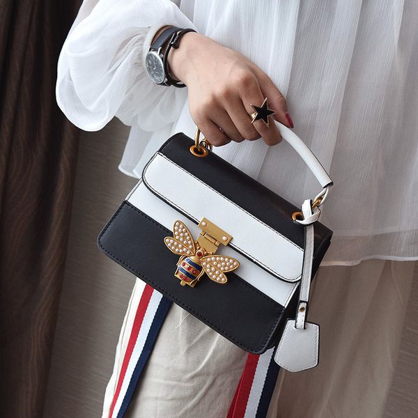 

Women's Fashion Shoulder Bag Famous Designer Inspired Elegant Messenger Bag Bees Casual Shoulder Black Woman Handbag Pearl Bag