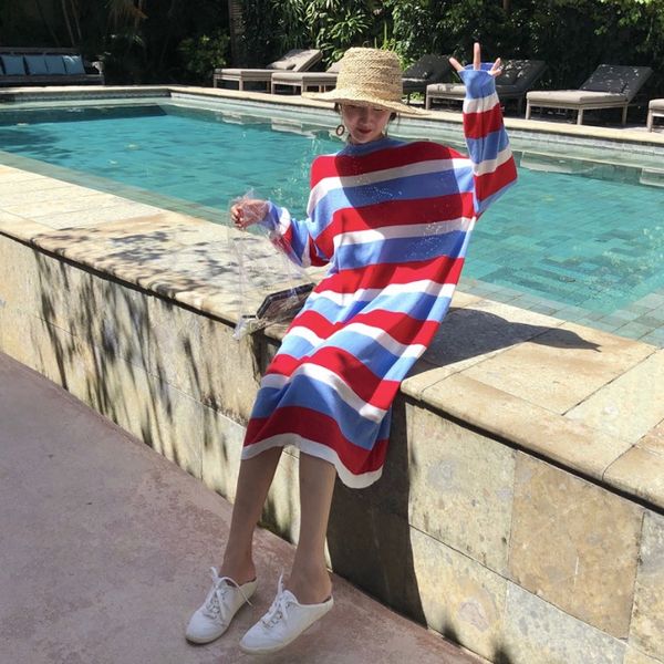 2018 retro loose medium long rainbow contrast striped knitted sweater dress, White;black
2018 retro loose medium long rainbow contrast striped knitted sweater dress, White;black