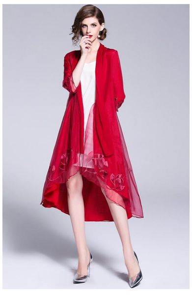 autumn chinese style flower embroidered long section loosen big size organza sun protection cloak trench for women, Tan;black
autumn chinese style flower embroidered long section loosen big size organza sun protection cloak trench for women, Tan;black