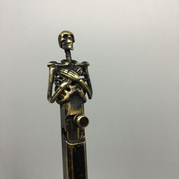handmade brass ballpoint pen skull creative retro bolt type tactical pen # h, Blue;orange
handmade brass ballpoint pen skull creative retro bolt type tactical pen # h, Blue;orange
