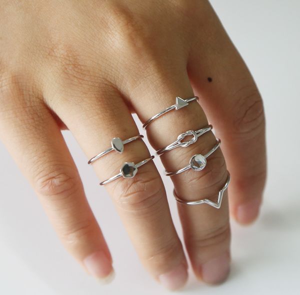 100% 925 sterling silver high polish dantiy delicate thin cute mix design round v tear dro love knot girs 925 silver midi ring, Golden;silver
100% 925 sterling silver high polish dantiy delicate thin cute mix design round v tear dro love knot girs 925 silver midi ring, Golden;silver