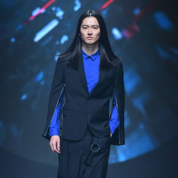 xs-5xl new 2018 men's clothing fashion gd hair stylist british style show time sleeve zip suit coat plus size singer costumes, White;black
xs-5xl new 2018 men's clothing fashion gd hair stylist british style show time sleeve zip suit coat plus size singer costumes, White;black