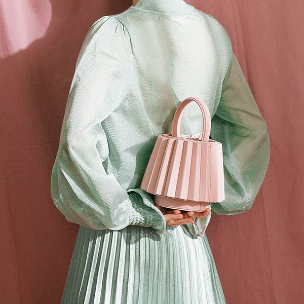

2018 Spring Summer New Designer Folded Leather Fashion Lady's Mini Shoulder Bags Solid Geometry Lantern Bucket Bag