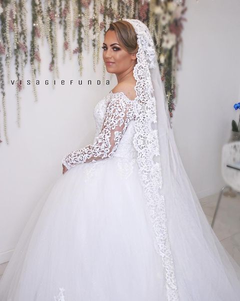 lace arabic 2018 plus size wedding dresses off shoulder long sleeves ball gown tulle bridal dresses vintage wedding bridal gowns, White
lace arabic 2018 plus size wedding dresses off shoulder long sleeves ball gown tulle bridal dresses vintage wedding bridal gowns, White