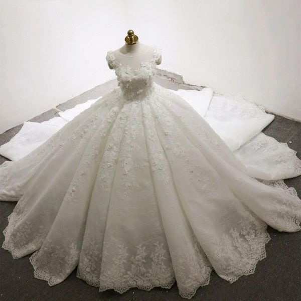 Luxury Train Ball Gown Wedding Dresses Lacel Appliques Lace-Up Plus Size Sheer Jewel Bridal Gowns Princess Ivory Bride Wedding Gowns