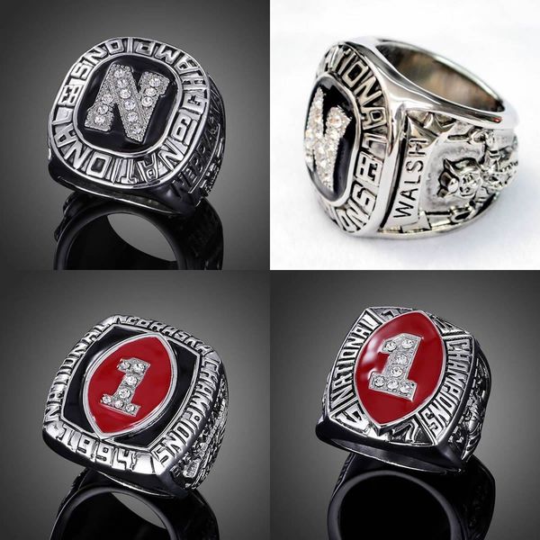 Três anéis de pedra benchan2005
Três anéis de pedra benchan2005