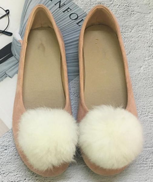 send 2018 spring and autumn hair ball single shoes shallow mouth flat bottom women's shoes, Black
send 2018 spring and autumn hair ball single shoes shallow mouth flat bottom women's shoes, Black