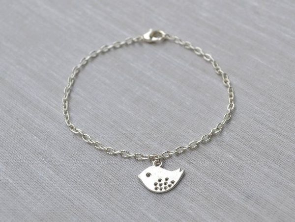 5pcs small peace bird sparrow swallow baby chain bracelet for swan sky flying birds pigeon animal lucky woman mother men's family gifts, Black
5pcs small peace bird sparrow swallow baby chain bracelet for swan sky flying birds pigeon animal lucky woman mother men's family gifts, Black