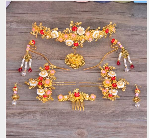 the bride's chinese red crowned headwear earrings, ancient dress, fringed dress, wedding p, hairdressing set, Slivery;golden
the bride's chinese red crowned headwear earrings, ancient dress, fringed dress, wedding p, hairdressing set, Slivery;golden