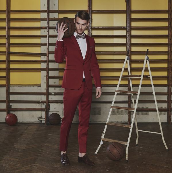 fashion burgundy mens suits groomsmen wedding tuxedos two pieces designer blazers shawl lapel one button formal dress suit (jacket+pants), Black;gray
fashion burgundy mens suits groomsmen wedding tuxedos two pieces designer blazers shawl lapel one button formal dress suit (jacket+pants), Black;gray
