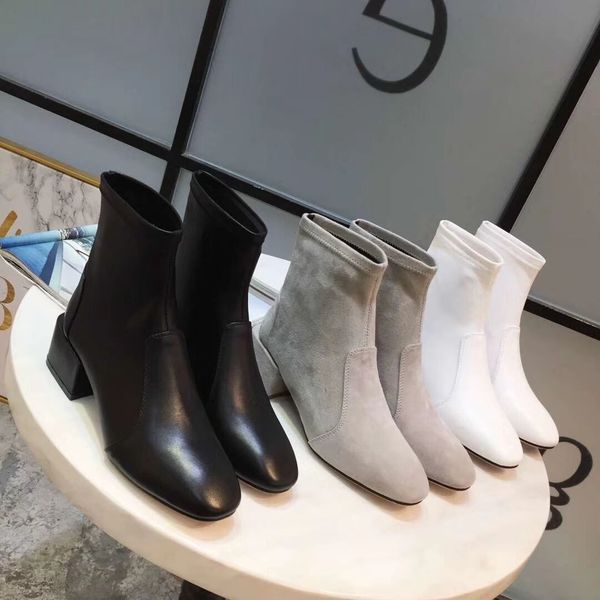 genuine leather belt stud pointy flat short boots black women fashion autumn shoes casual
genuine leather belt stud pointy flat short boots black women fashion autumn shoes casual