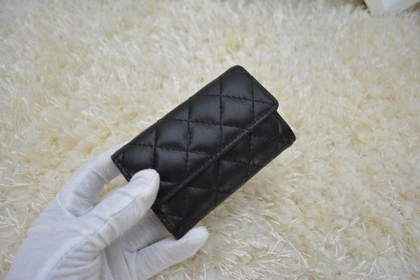 Известный дизайнер новый натуральная кожа овчины ladis стеганые лоскут кошелек короткий бумажник карты держатель с коробкой 50169
Известный дизайнер новый натуральная кожа овчины ladis стеганые лоскут кошелек короткий бумажник карты держатель с коробкой 50169