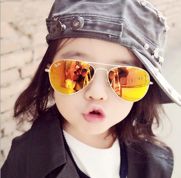 the manufacturers promote kids sunglasses classic european and american fashion sunglasses with sunglasses, White;black
the manufacturers promote kids sunglasses classic european and american fashion sunglasses with sunglasses, White;black