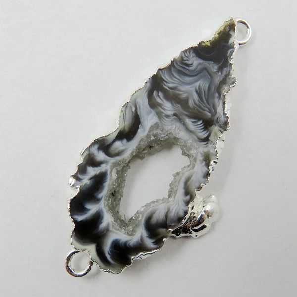 borosa brazilian agates druzy slice connector - electroplated silver color edged agates geode slice drusy druzy pendant, Black
borosa brazilian agates druzy slice connector - electroplated silver color edged agates geode slice drusy druzy pendant, Black