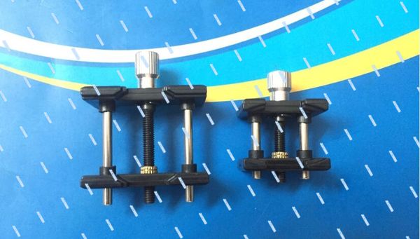 set 2pcs adjustable plastic movement case holder opener watch 4039 4040 kit tool
set 2pcs adjustable plastic movement case holder opener watch 4039 4040 kit tool