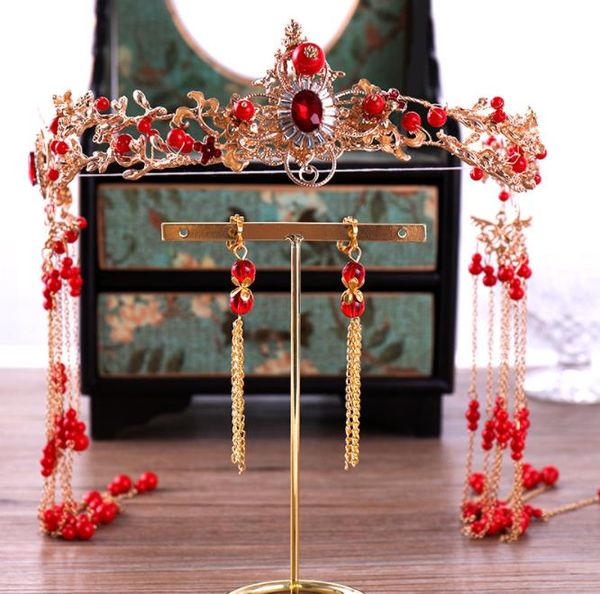brides, ancient costumes, wedding phoenix, zircons, retro chinese style, phoenix crown ornaments, xiu dress, headdress, noble atmosphere, Slivery;golden
brides, ancient costumes, wedding phoenix, zircons, retro chinese style, phoenix crown ornaments, xiu dress, headdress, noble atmosphere, Slivery;golden