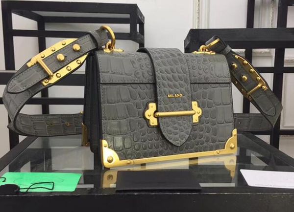 3a 1bd045 20cm alligator leather bag,crocodile pattern shoulder handbags,snap closure front,leather lining with dust bag ing
3a 1bd045 20cm alligator leather bag,crocodile pattern shoulder handbags,snap closure front,leather lining with dust bag ing