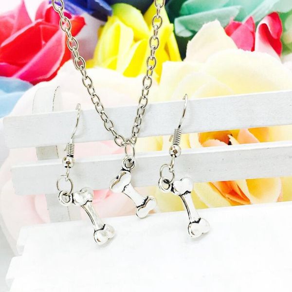 2018 новый горячий популярный античный серебряный собака кости очарование кулон ожерелье серьги набор мода творческий женщины ювелирные изде, Silver
2018 новый горячий популярный античный серебряный собака кости очарование кулон ожерелье серьги набор мода творческий женщины ювелирные изде, Silver