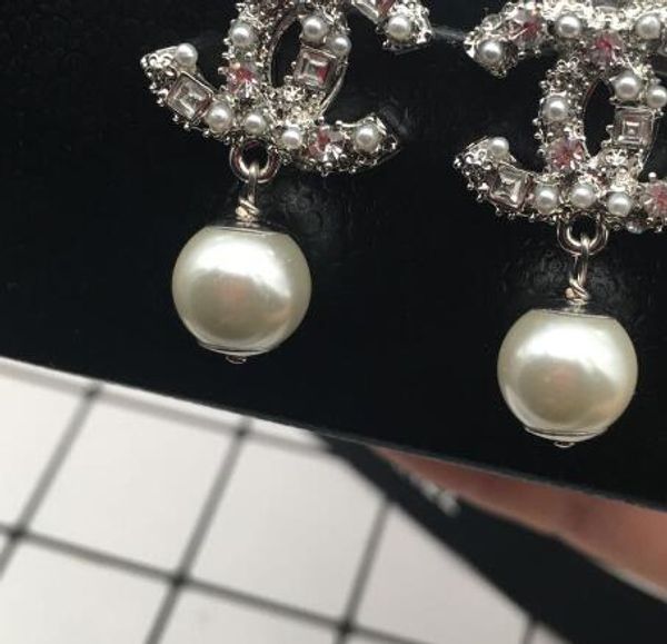 new designer alloy rhinestone pearl pendant letter earrings women's jewelry gift fashion accessories, Black
new designer alloy rhinestone pearl pendant letter earrings women's jewelry gift fashion accessories, Black