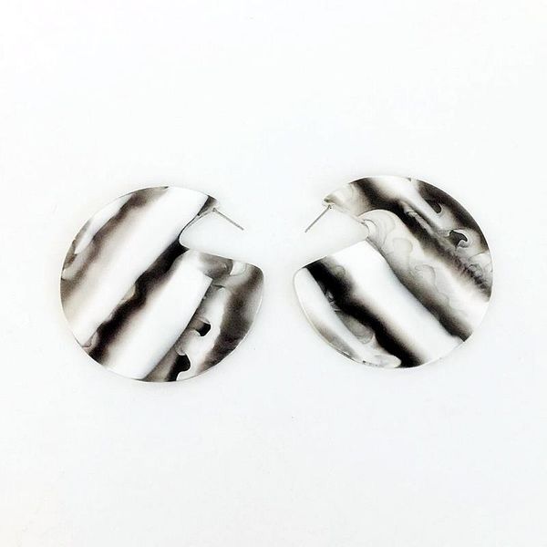 large size whale shape chinese brush drawing hoop earrings lightweight 2 3/8" d, Golden;silver
large size whale shape chinese brush drawing hoop earrings lightweight 2 3/8" d, Golden;silver