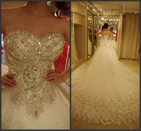 2019 new luxury wedding dresses bling sweetheart organza royal train crystal diamond wedding gowns plus size lace-up custom made, White
2019 new luxury wedding dresses bling sweetheart organza royal train crystal diamond wedding gowns plus size lace-up custom made, White