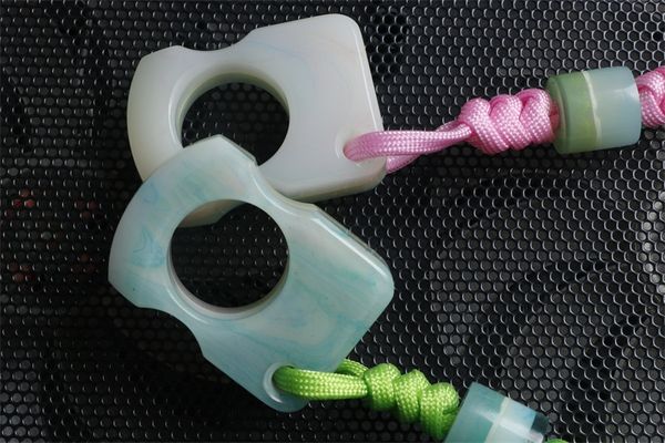 new trend single finger ring fluorescence special self defense punch outdoor buckle survival pocket edc knuckles multi coldplay tools
new trend single finger ring fluorescence special self defense punch outdoor buckle survival pocket edc knuckles multi coldplay tools