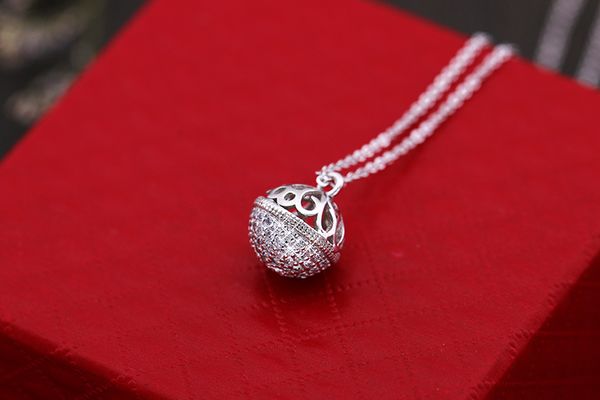 2018 new original crystals from austrian 925 silver temperament sweet bell hollow necklac for women female necklaces party gift
2018 new original crystals from austrian 925 silver temperament sweet bell hollow necklac for women female necklaces party gift