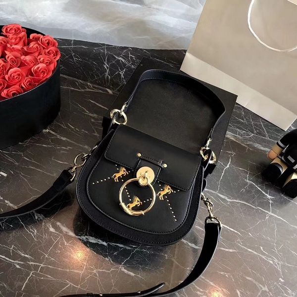 new arrival new european style classic ladies shoulder bag circle andbag saddle bag itbag pure crossbody bag
new arrival new european style classic ladies shoulder bag circle andbag saddle bag itbag pure crossbody bag