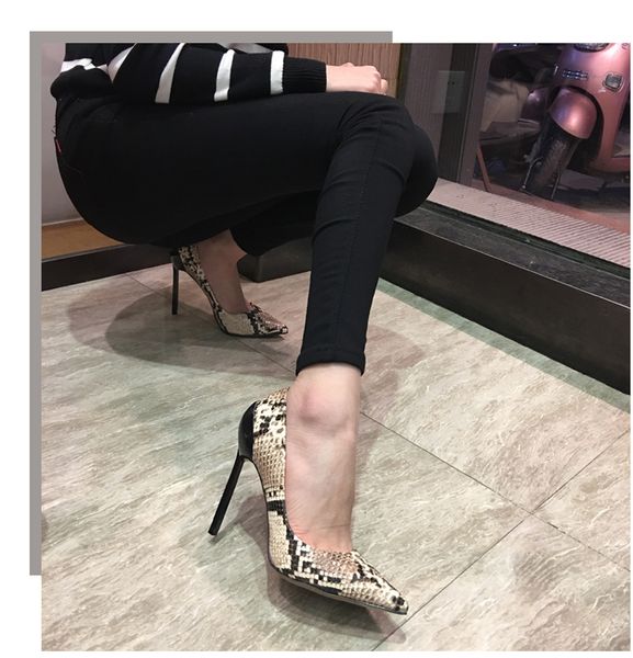 women lady woman 2018 multi python snake leather spikes poined toes wedding heels stiletto high heels shoes pumps 12cm 120mm, Black
women lady woman 2018 multi python snake leather spikes poined toes wedding heels stiletto high heels shoes pumps 12cm 120mm, Black