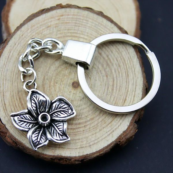 6 pieces key chain women key rings fashion keychains for men flower 25x22mm, Slivery;golden
6 pieces key chain women key rings fashion keychains for men flower 25x22mm, Slivery;golden
