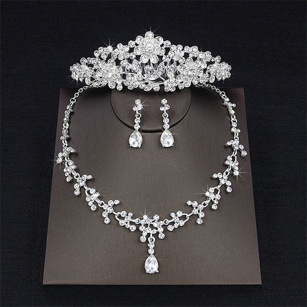 2018 luxury drop rhinestone wedding jewelry set necklace crown tiaras crown earrings headwear beading three piece party bridal accessories, White
2018 luxury drop rhinestone wedding jewelry set necklace crown tiaras crown earrings headwear beading three piece party bridal accessories, White