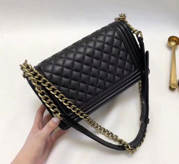 Classic Flap bag women's Plaid Chain bag Ladies luxury High Quality Handbag Fashion designer purse Shoulder Messenger bags 25.5cm
Classic Flap bag women's Plaid Chain bag Ladies luxury High Quality Handbag Fashion designer purse Shoulder Messenger bags 25.5cm