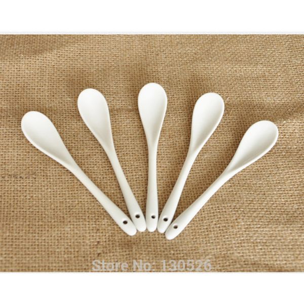 5pcs coffee spoon kitchen supply ceramic spoon pure white bone china tableware small porcelain scoop
5pcs coffee spoon kitchen supply ceramic spoon pure white bone china tableware small porcelain scoop